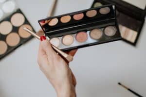 5 Best Makeup Tips for A Natural Look