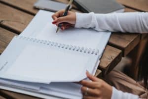 Unlocking the Power of Your Thoughts: 6 Tips to Begin Journaling