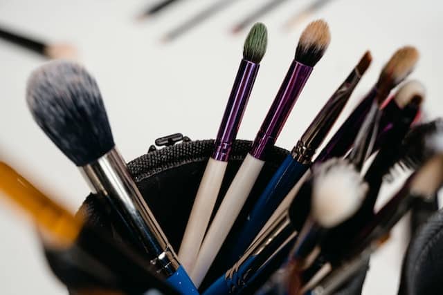 Must-Have Makeup Tools for Newbie